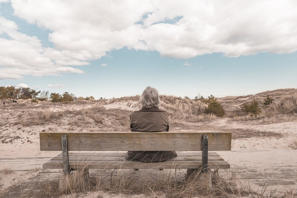 Pourquoi opter pour une douche senior ?