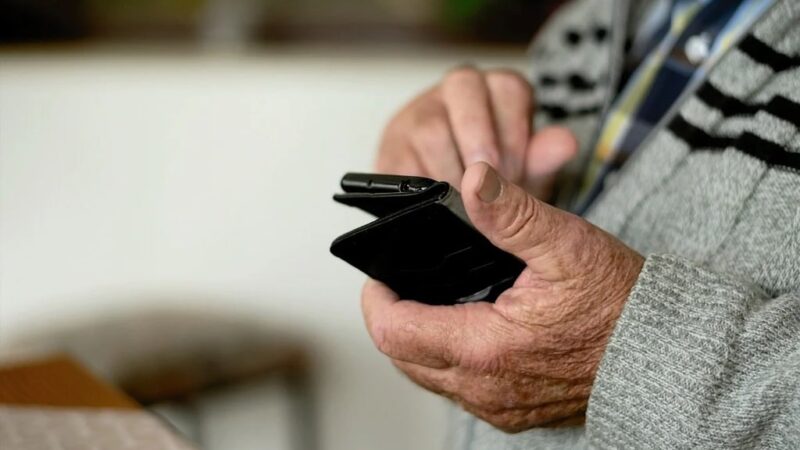 Pourquoi opter pour une douche senior  ?